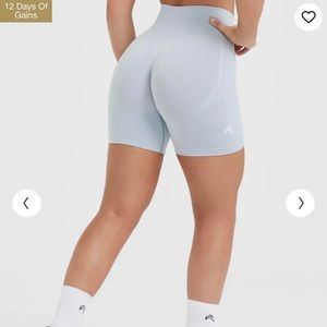 NWT Oner Active EFFORTLESS SEAMLESS SHORTS Ice Blue S KNITTED LOGO